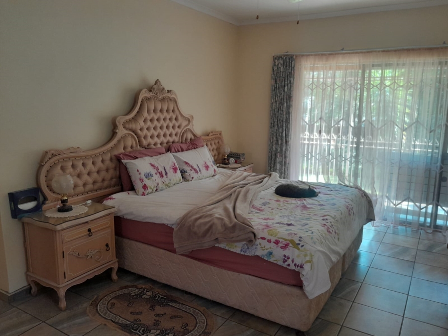 3 Bedroom Property for Sale in Safari Gardens North West